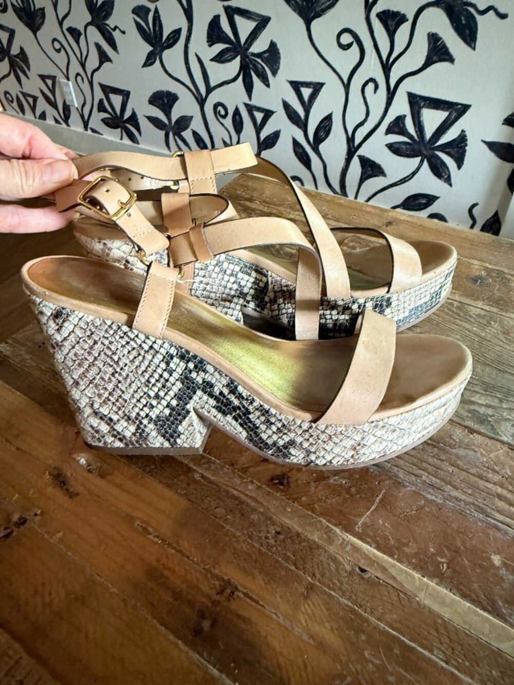 Kate Spade New York Snakeskin Print Platform Wedge Sandals Size 8